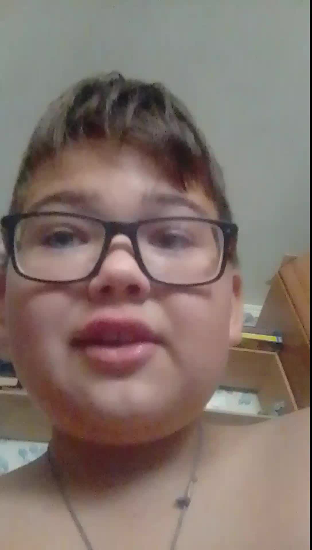 Hi