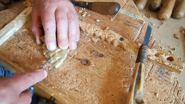 Резьба по дереву. Вырезаем шишку смотреть онлайн