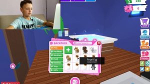 Что выпадает из королевских яиц в Адопт ми. Часть 2.