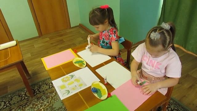 Занятие по продуктивной деятельности "Сюрприз для мамы" воспитатель Ворожцова Т.Н. смотреть онлайн