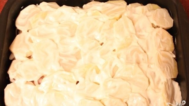 Куриное филе, запеченное с картофелем