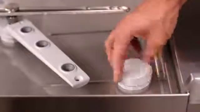 Classeq Купольные машины - Обслуживание встроенного водоумягчителя смотреть онлайн