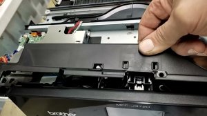 Brother MFC J3720, 3520 снятие верхних панелей и шлейфа дисплея
