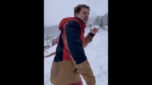 Милош Бикович в горах и на фотосессии.