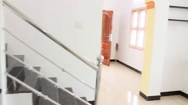2.5 சென்ட்டில் 1350sqftல் அழகான 3BHK வீடு @ 37 Lakhs (Negotiable) | 3BHK Duplex House | Veedu 57 смотреть онлайн