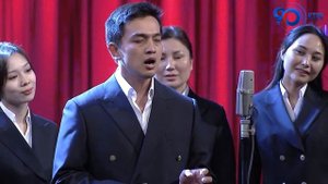 "Жамгыр төктү" "Жаңбыр төкті" әнін қырғызша орындады. Әділ Ахметов, Дәурен Серғазин, Мейірғат