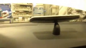 Установка штатного зеркала заднего вида с встроенным видеорегистратором.