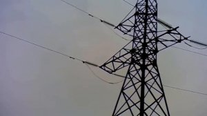 Нереальная пляска проводов