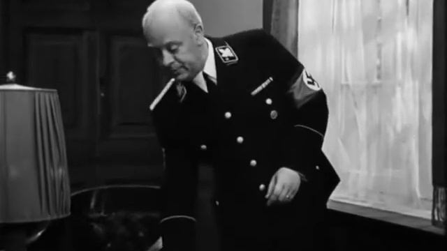 Верить, в наше время, нельзя никому, даже себе Мне можно! смотреть онлайн