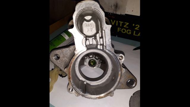 Смазываем стартер Toyota Corolla Е150 смотреть онлайн