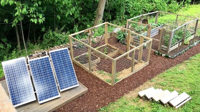 Высокая коммуналка заставила Супругов продать все и построить Дом в лесу! Но сейчас им Все Завидуют смотреть онлайн