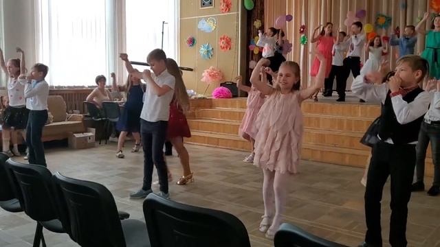 Танец выпускной 4в класс смотреть онлайн