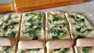 Пирожки с сосисками из творожного теста
