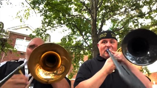 Country Dance Duet for Tenor and Bass Trombone смотреть онлайн