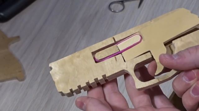 Как сделать P250 стреляющий резинками? смотреть онлайн