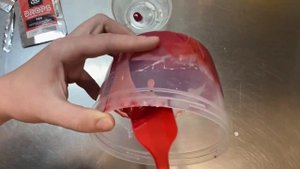 Шоколадные подтёки. Цветные подтёки для торта