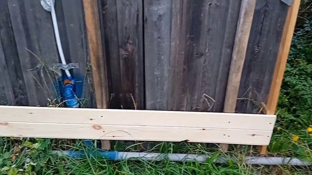 Доска имитация бруса, обшивка и покраска с декоративными элементами#своимируками #дача #покраска смотреть онлайн