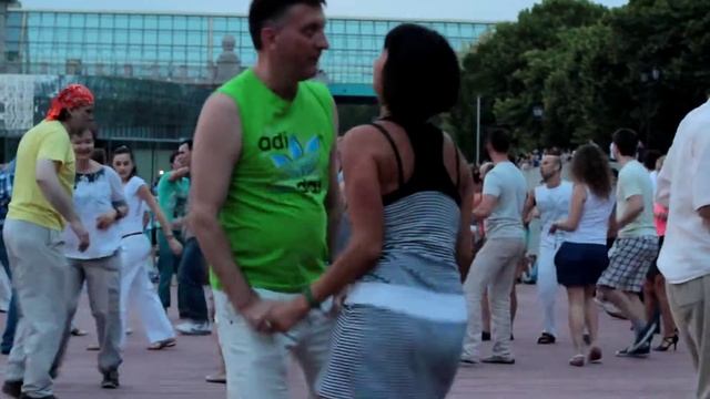 Опен эйр у причала http://www.salsateca.ru сальса, бачата, 06.06.2014 - 3 смотреть онлайн