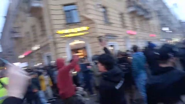 Петербург, Шествие с фонариками смотреть онлайн