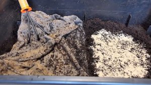 Кормление червя зерновыми белковый корм. Вермикомпостер Worm cafe