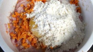 Фрикадельки из кролика с чесноком и сливочным соусом
