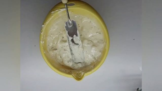 Торт《 Киевский》 с воздушно-хрустящими ореховый коржами и кремом с варёной сгущёнкой смотреть онлайн