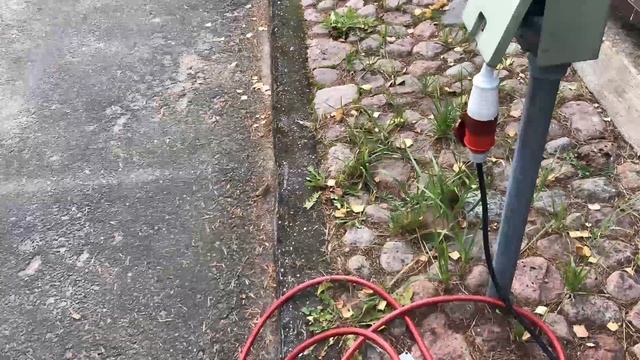 КАК ЗАРЯЖАТЬ ТЕСЛУ ОТ 220 ВОЛЬТ? | TESLA MODEL S смотреть онлайн