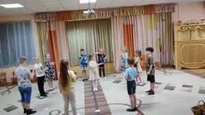 Музыкально-ритмическая игра "Дирижер и оркестр" для детей старшего дошкольного возраста.