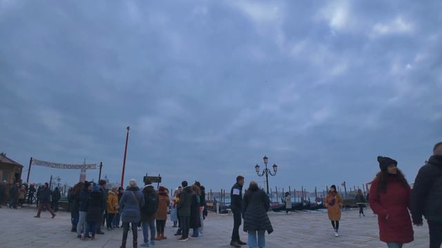 'The Floating City' Venice 2024, Italy 4K60fps Walking Tour - With Captions! смотреть онлайн