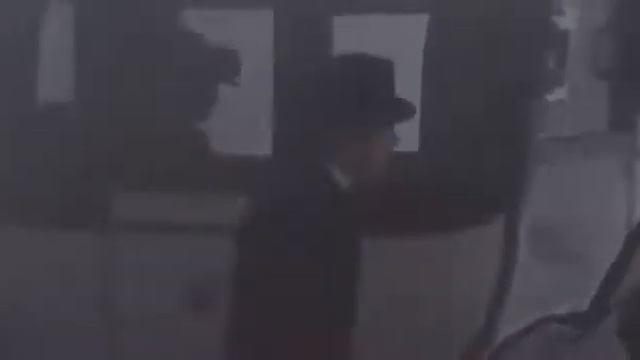 Шерлок Холмс и дело о шелковом чулке 2004. Sherlock Holmes and the case of the Silk Stocking 2004.