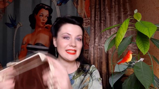 Винтажные магазины: шелк из Ленинабада, чехословацкое стекло, пудра "Ленинград"...
