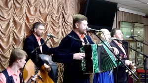 Мы деревня, мы село. Рок-н-ролл уже мертв, а гармонь ещё нет!!!!