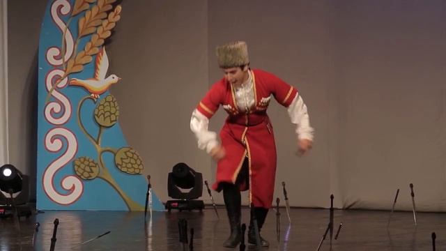 Центр ФАРН. Фестиваль «Ирон бæгæны 2017». Фрагмент 7.mp4 смотреть онлайн