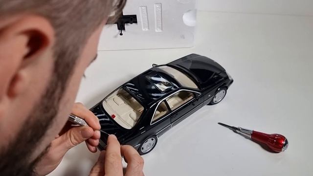 Mercedes CL600 C140 Black (1997) Norev 1/18 смотреть онлайн