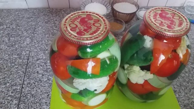 Консервация Ассорти!! Помидор,Огурец,Кабачок,Перец.Просто Супер!!! смотреть онлайн