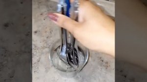 Попробуйте от сглаза Стариный метод  используя  вилки ложки ножи в стакане с водой #shorts