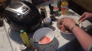 Жареные куриные ножки в лимонном маринаде с макаронами в мультиварке