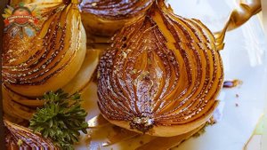 Вот почему я запекаю лук в духовке хотя бы раз в неделю! Уникальное оздоровляющее средство!