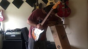 Squier Classic Vibe 60's Stratocaster - Unboxing