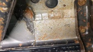 Как выглядит днище автомобиля? 10-ти летний Land Cruiser 200