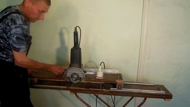 самодельный станок из ушм 230 мм для резки сайдинга и метоллокаркаса гкл DSCN0121