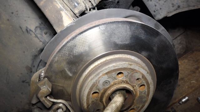 Mercedes W164 OM642 3.0 V6, Передняя полуось смотреть онлайн