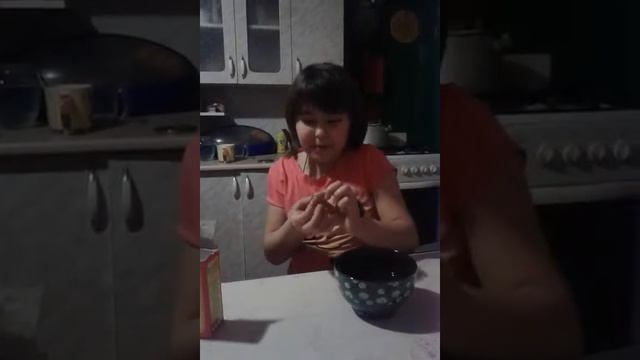 Как отклеить клей от наших пальчикав.