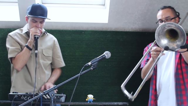 SkilleR & Kiril Zafirov - Beatbox & Trombone смотреть онлайн