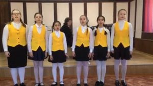 Вокальный ансамбль "Домисольки" муз О Хромушина сл В Семернина «Раз, два радуга!»