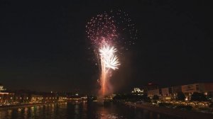 Фейерверк в честь помолвки в 4К.