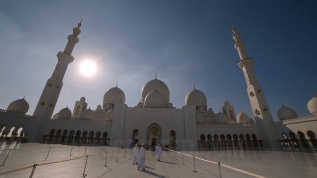 Blue Sky Dubai Mosque (Stock Footage) смотреть онлайн