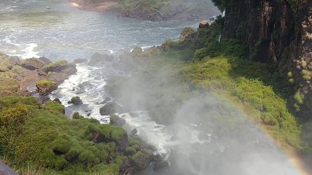 San Martin waterfall at Iguazú National Park, Argentina. смотреть онлайн