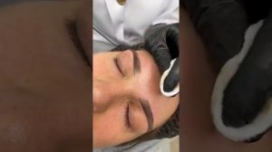 Ирина Лянгус. Работа минеральными пигментами пучком 3rl без использования анестезии.