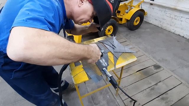 Обзор очень маленького и дешевого полуавтомата. смотреть онлайн